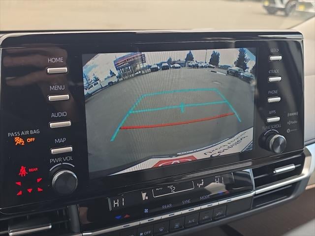 2024 Toyota Sienna LE