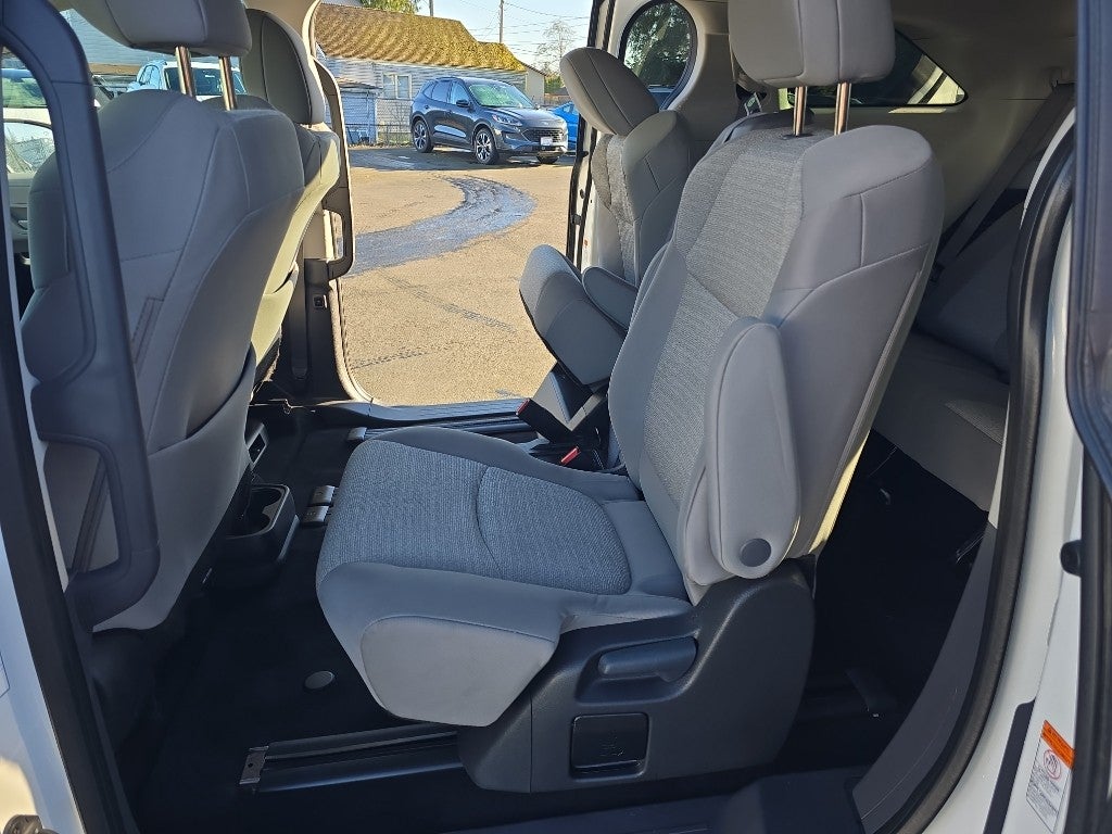 2024 Toyota Sienna LE