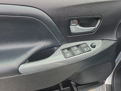 2015 Toyota Sienna SE
