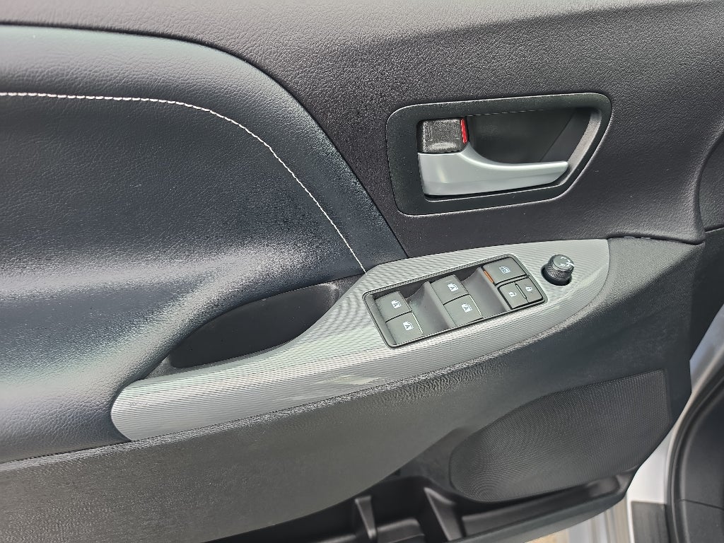 2015 Toyota Sienna SE