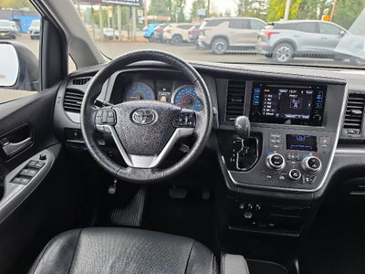 2015 Toyota Sienna SE