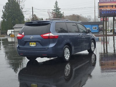 2015 Toyota Sienna XLE