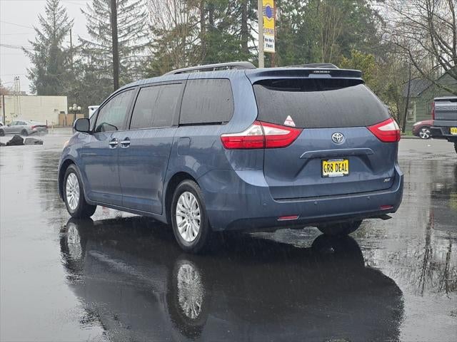 2015 Toyota Sienna XLE