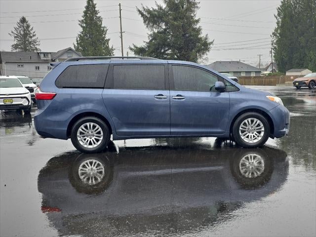 2015 Toyota Sienna XLE