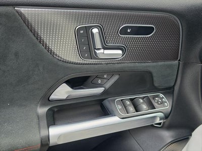 2023 Mercedes-Benz EQB EQB 300
