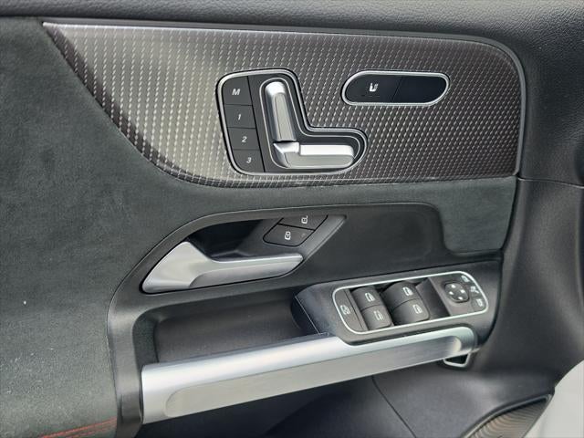 2023 Mercedes-Benz EQB EQB 300