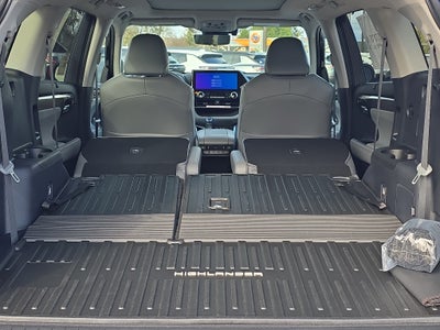 2026 Toyota Highlander Hybrid Hybrid Platinum