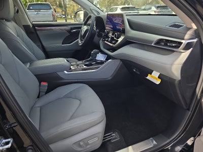 2026 Toyota Highlander Hybrid Hybrid Platinum