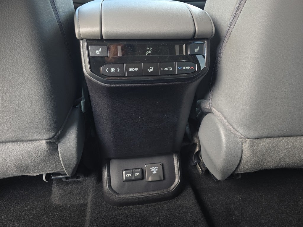 2026 Toyota Highlander Hybrid Hybrid Platinum