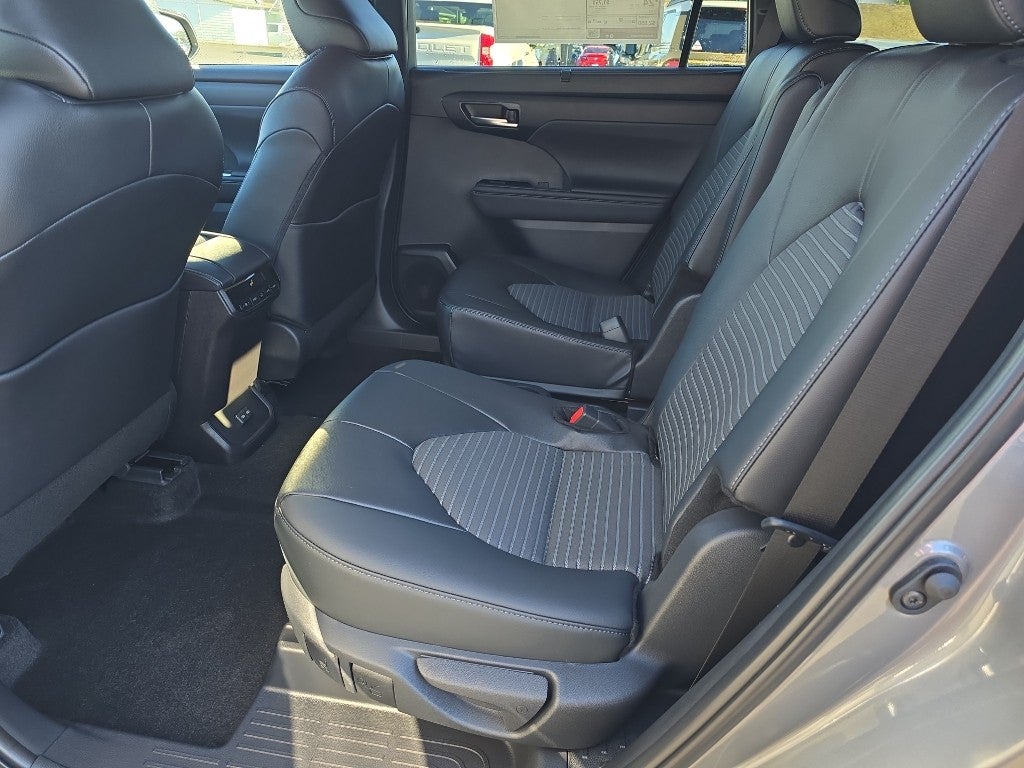 2026 Toyota Highlander XSE