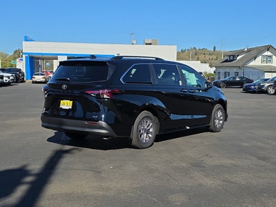 2026 Toyota Sienna XLE
