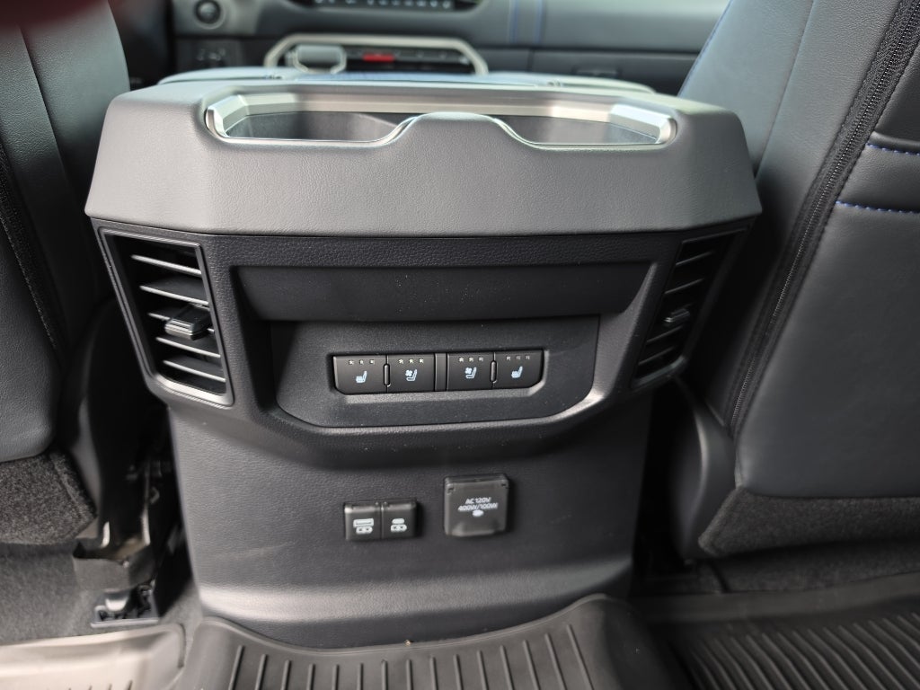 2026 Toyota Tundra i-FORCE MAX Platinum i-FORCE MAX