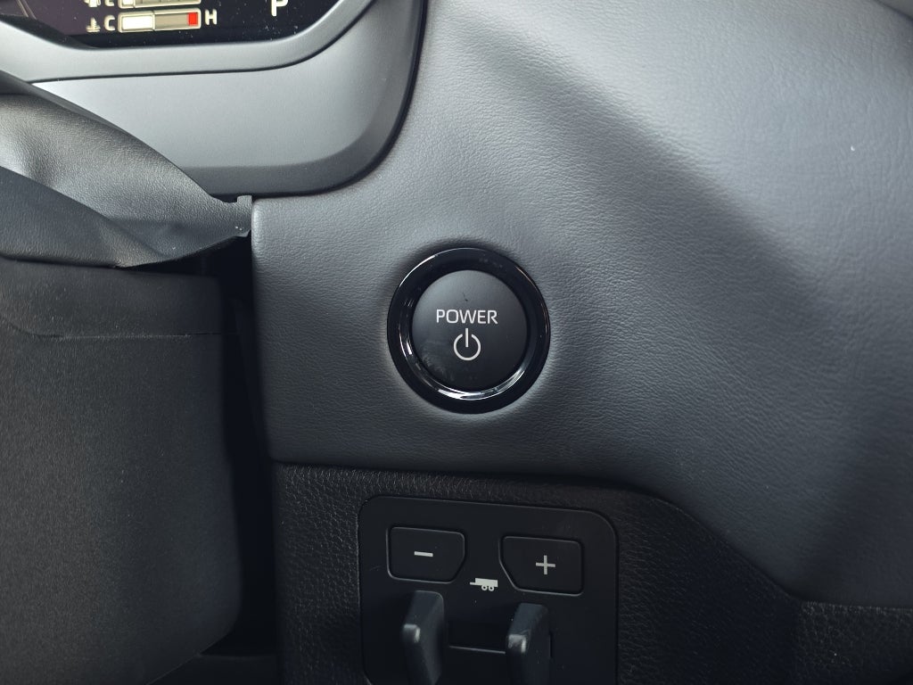 2026 Toyota Tundra i-FORCE MAX Platinum i-FORCE MAX