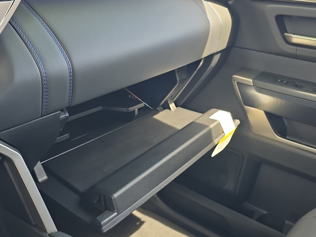 2026 Toyota Tundra i-FORCE MAX Platinum i-FORCE MAX