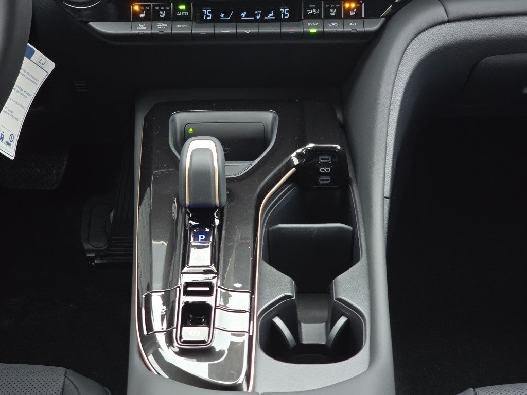 2026 Toyota Toyota Crown Signia Limited