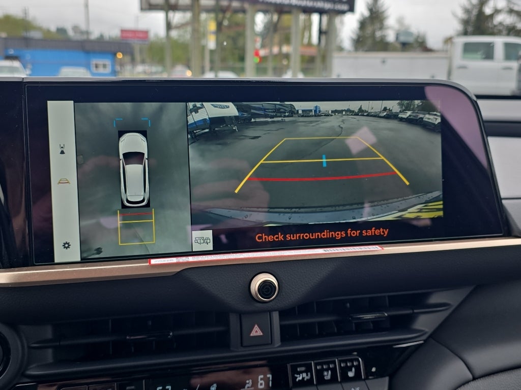 2026 Toyota Toyota Crown Signia Limited