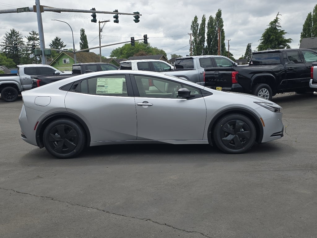 2026 Toyota Prius Plug-in Hybrid SE