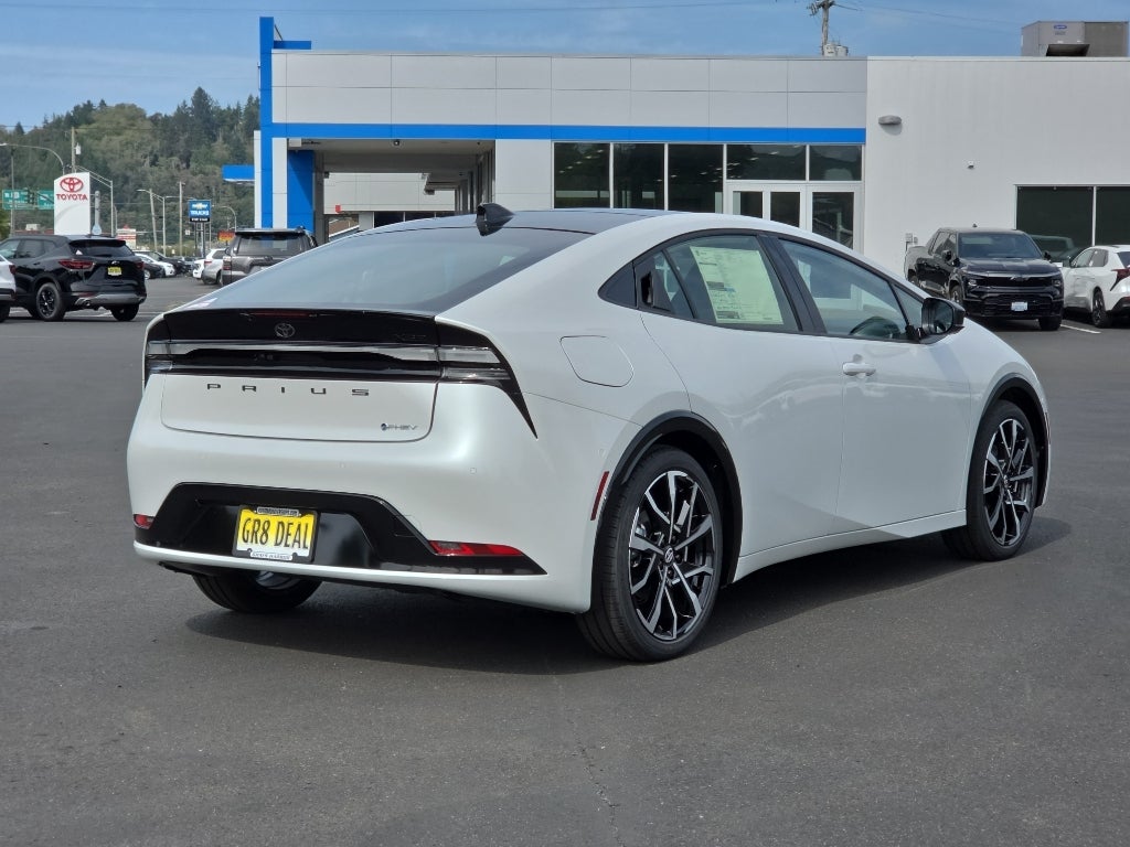 2027 Toyota Prius Plug-in Hybrid XSE Premium