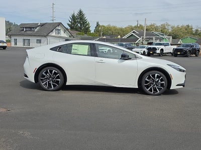 2027 Toyota Prius Plug-in Hybrid XSE Premium