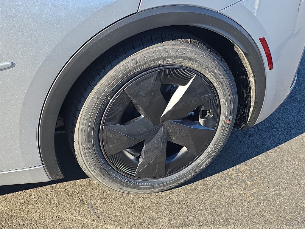 2026 Toyota Prius LE AWD