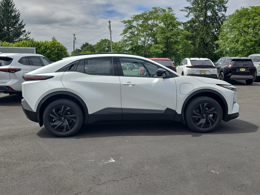 2026 Toyota C-HR SE