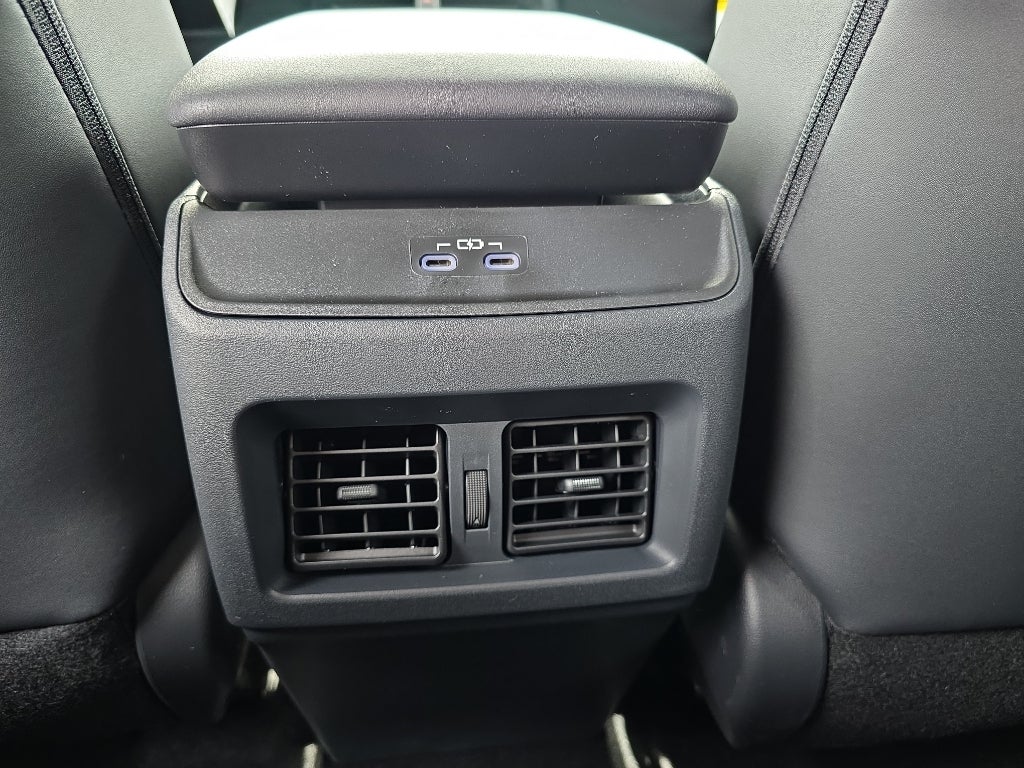 2026 Toyota C-HR SE/XSE SE