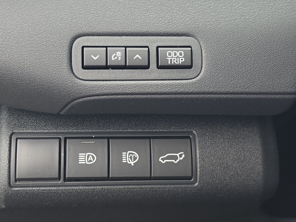 2026 Toyota C-HR SE/XSE SE