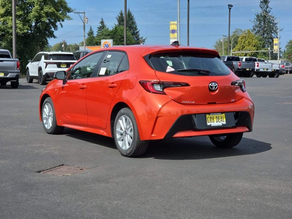 2027 Toyota Corolla Hatchback SE