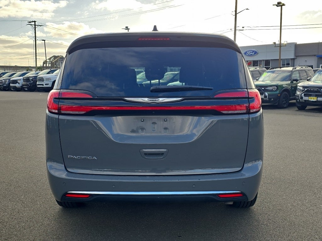 2025 Chrysler Pacifica Select