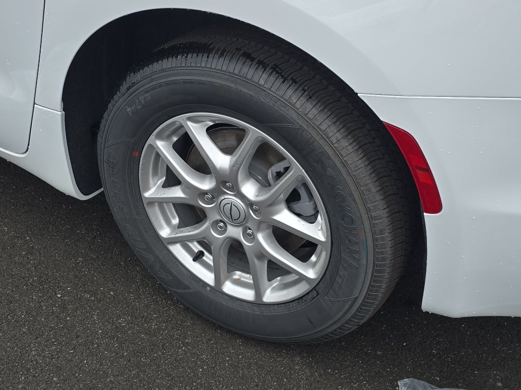 2025 Chrysler Voyager VOYAGER LX