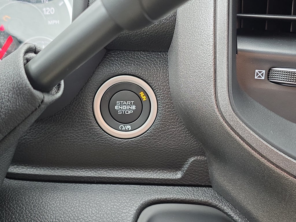 2025 RAM Ram 3500 RAM 3500 TRADESMAN CREW CAB 4X4 8' BOX