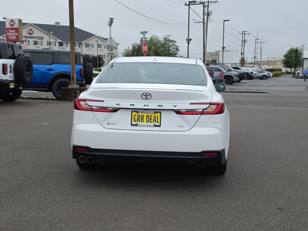 2025 Toyota Camry SE