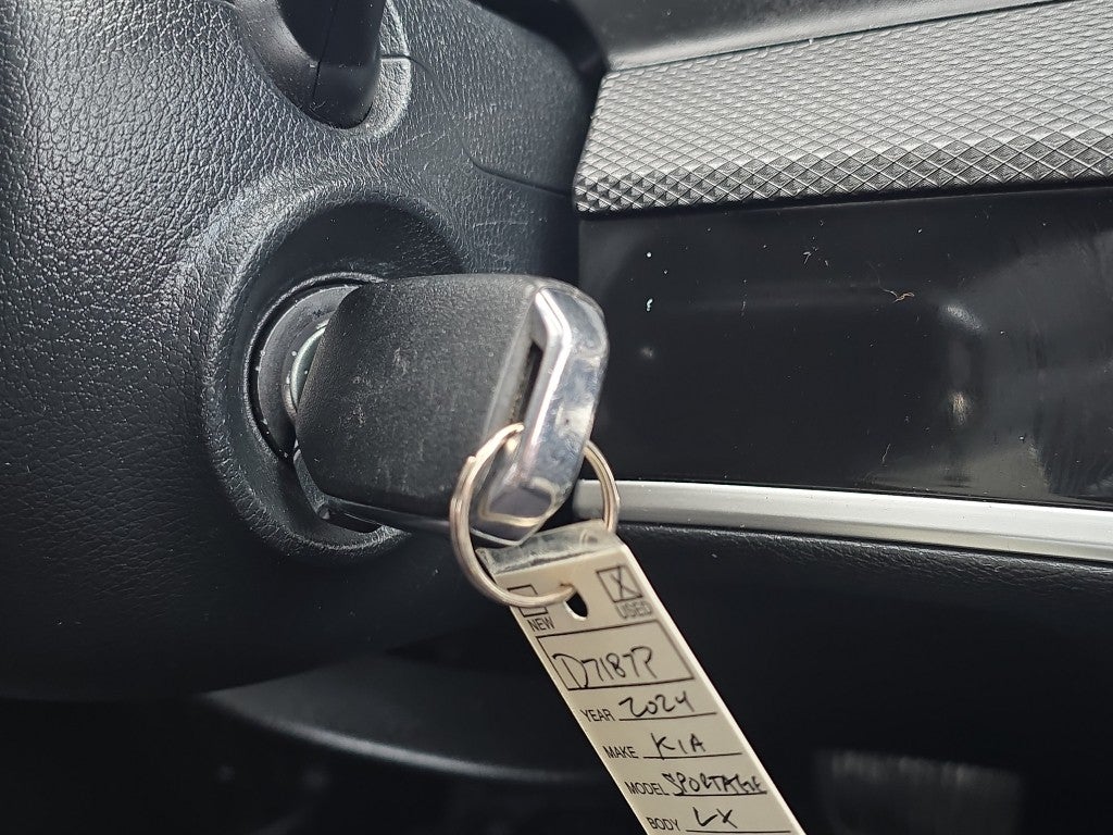 2024 Kia Sportage LX