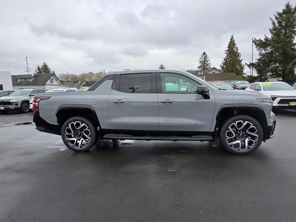 2025 Chevrolet Silverado EV RST
