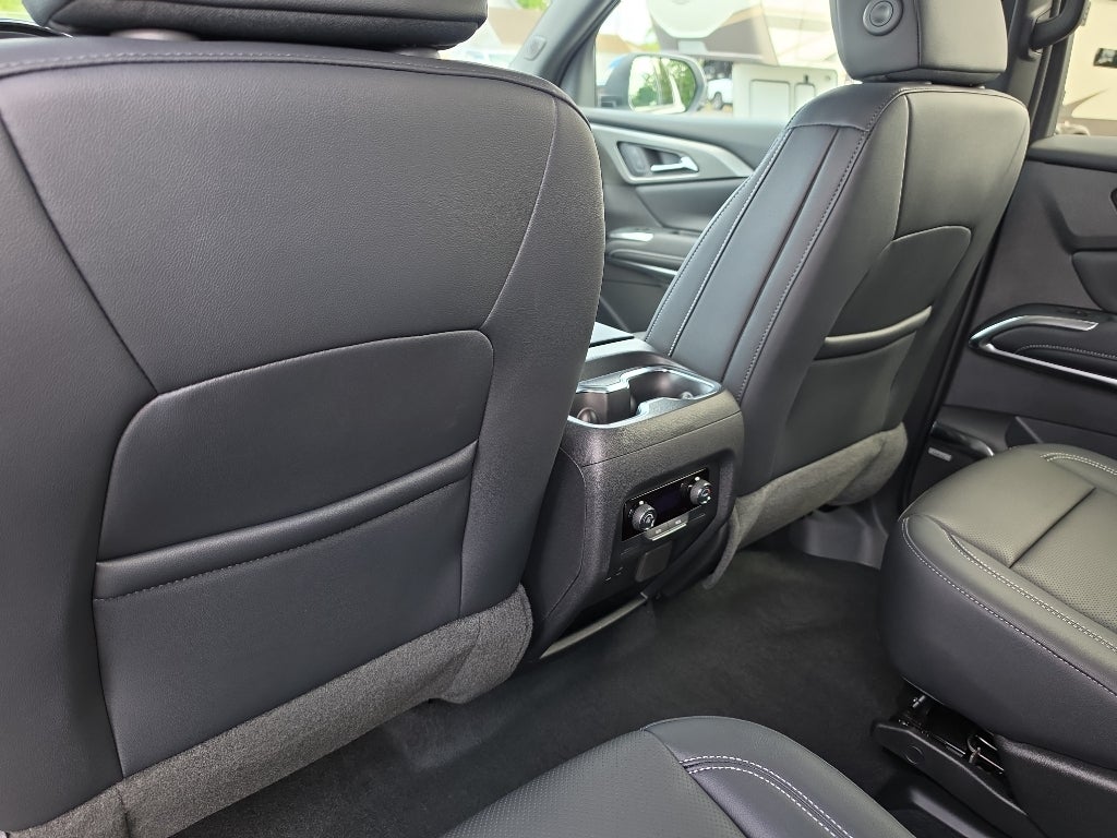 2026 Chevrolet Traverse AWD LT