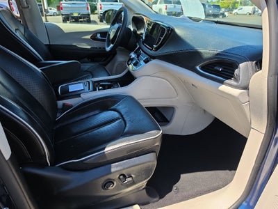 2023 Chrysler Pacifica Hybrid Limited