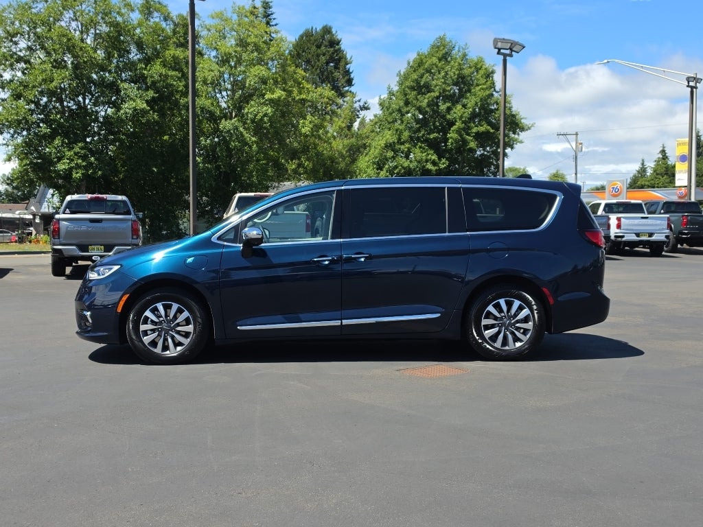 2023 Chrysler Pacifica Hybrid Limited