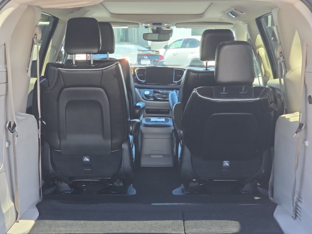 2023 Chrysler Pacifica Hybrid Limited