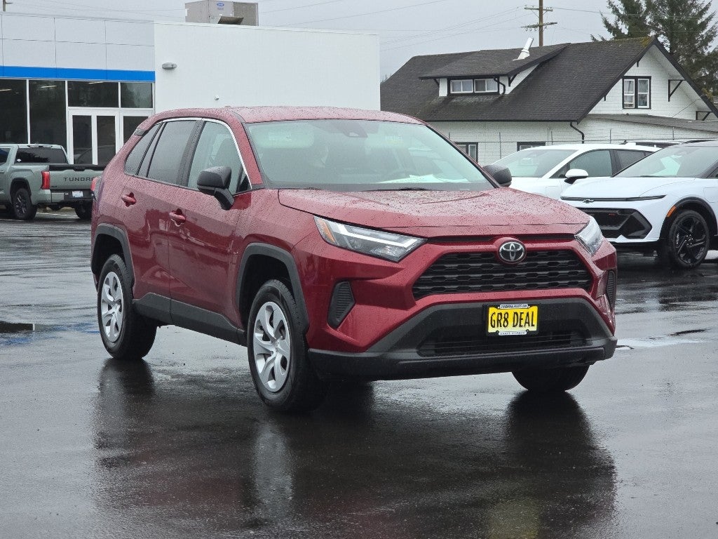 2024 Toyota RAV4 LE