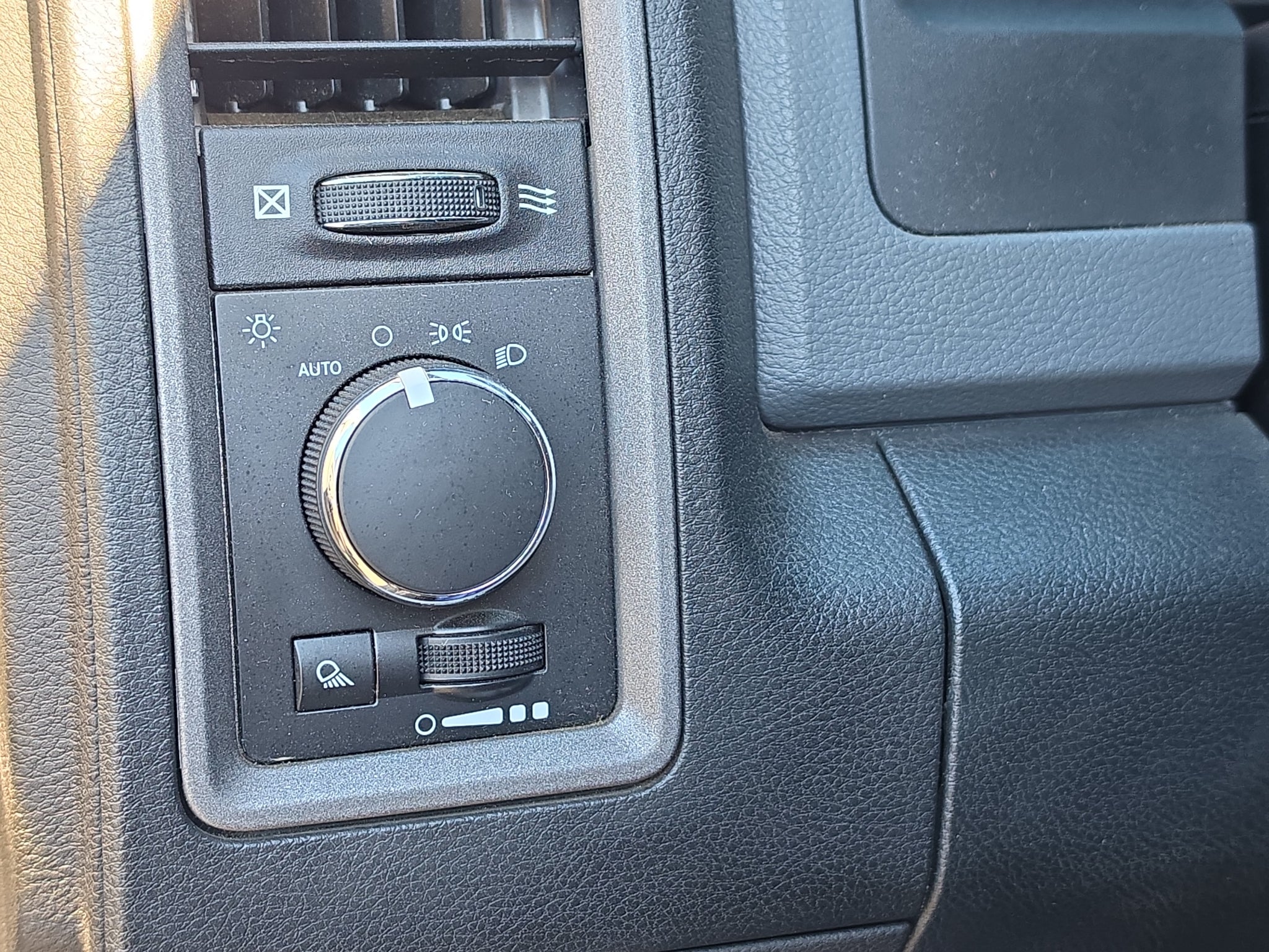 2017 RAM 2500 Tradesman Crew Cab 4x4 6'4"""" Box