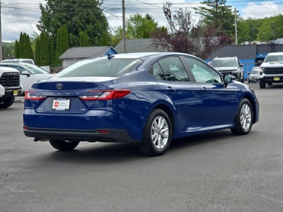 2025 Toyota Camry Hybrid LE