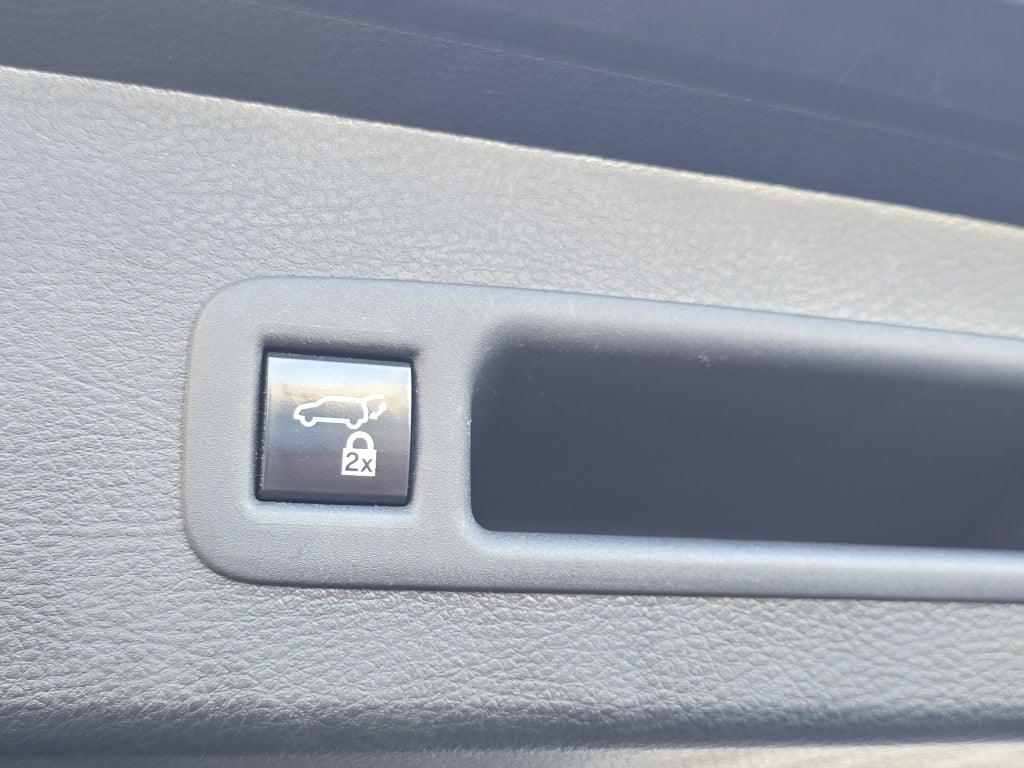 2022 Toyota Sienna XLE Woodland Edition