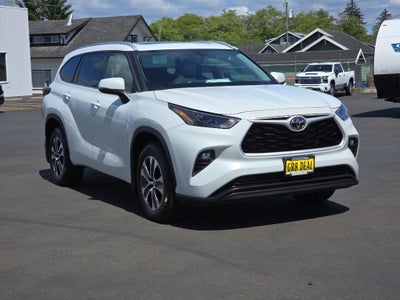 2022 Toyota Highlander XLE