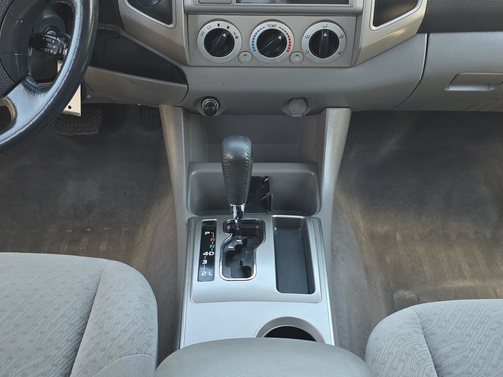 2005 Toyota Tacoma Base V6 (A5)
