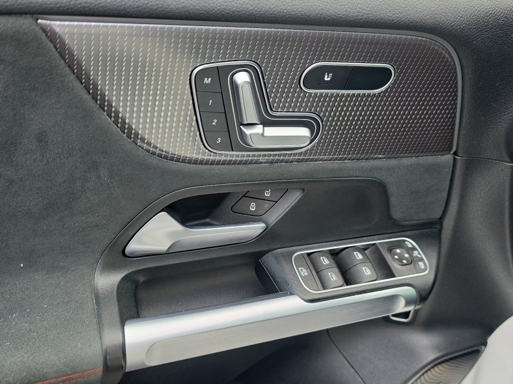2023 Mercedes-Benz EQB EQB 300