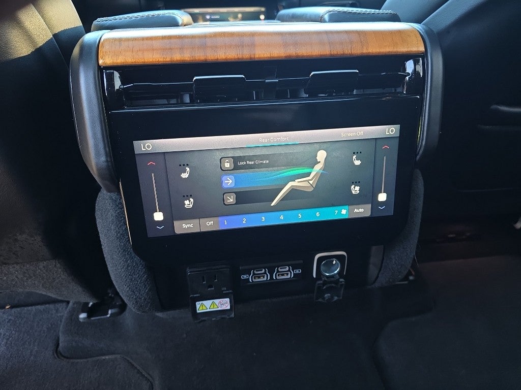 2022 Jeep Grand Wagoneer Series III