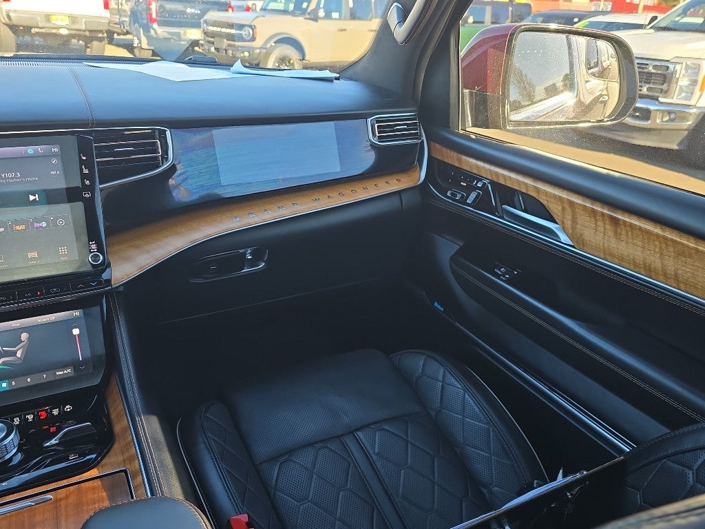 2022 Jeep Grand Wagoneer Series III