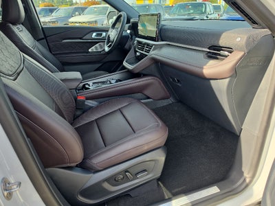 2027 Ford Explorer Platinum™