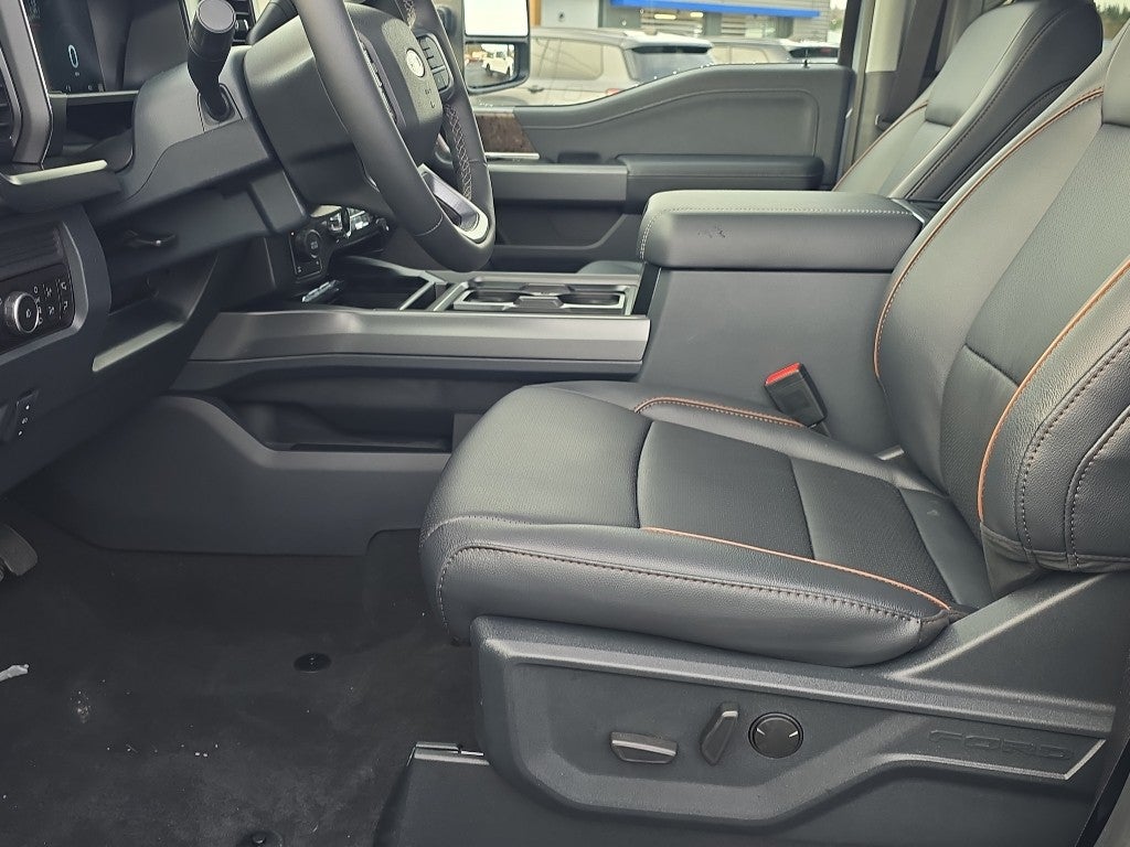 2026 Ford Super Duty LARIAT