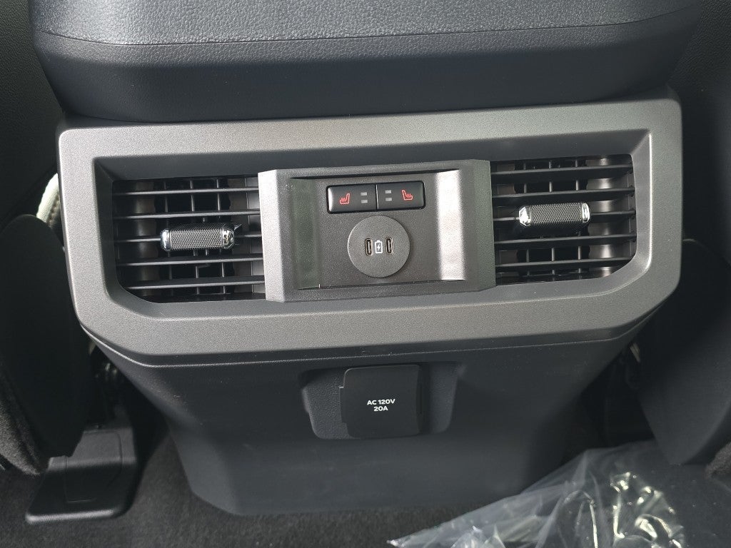 2026 Ford Super Duty LARIAT